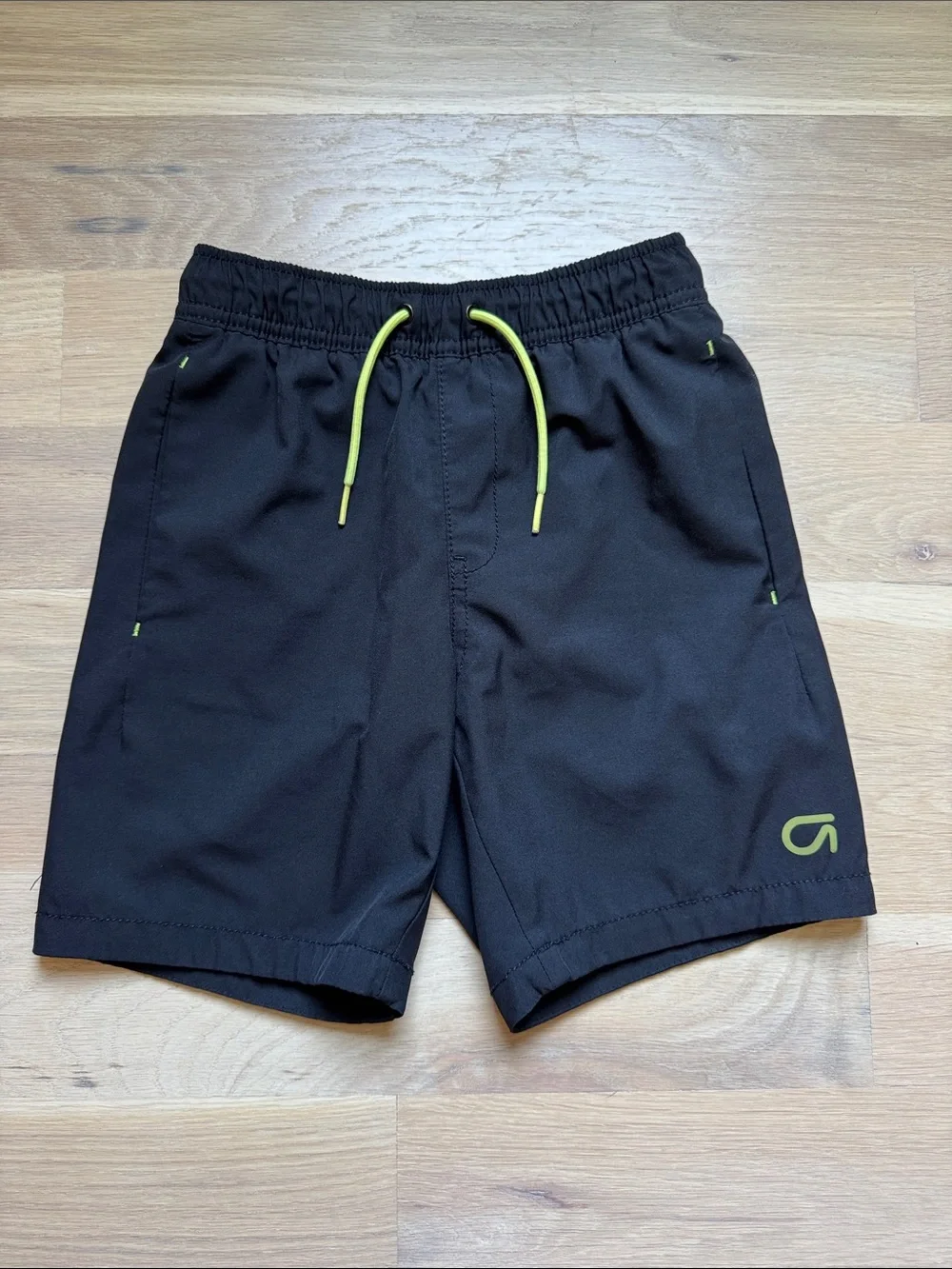 Boys’ GapFit Black Quick-Dry Shorts - Size S (6/7)